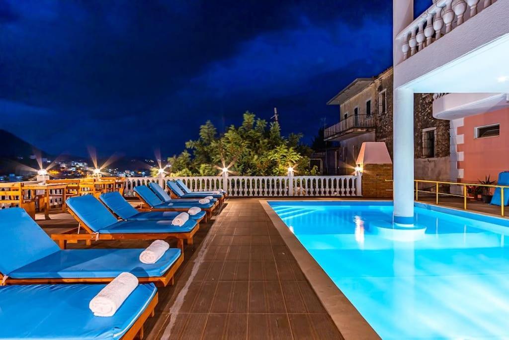 Luxury 3 - Goro, Pool, Parking And Apartament *