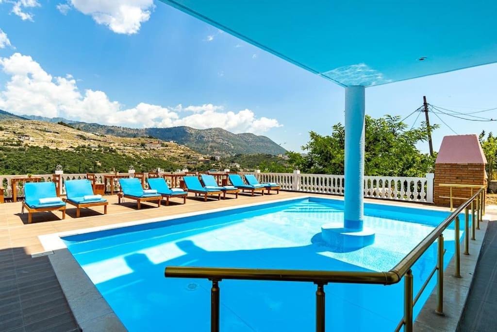 Luxury 3 - Goro, Pool, Parking And